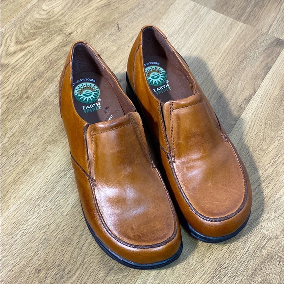 Earth Spirit Women’s Reagan Brown Leather Loafers size 7.5 - Picture 1 of 11